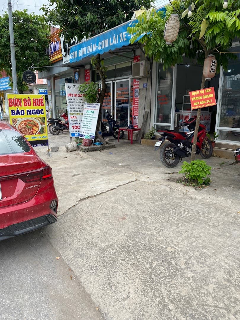 Bún Bò Huế - O Bảo Ngọc