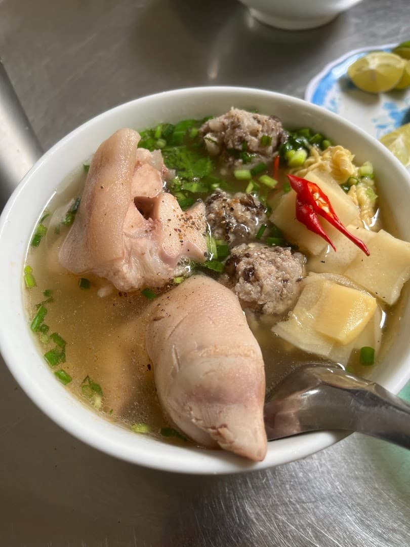 Bún chân giò Tân Hoa