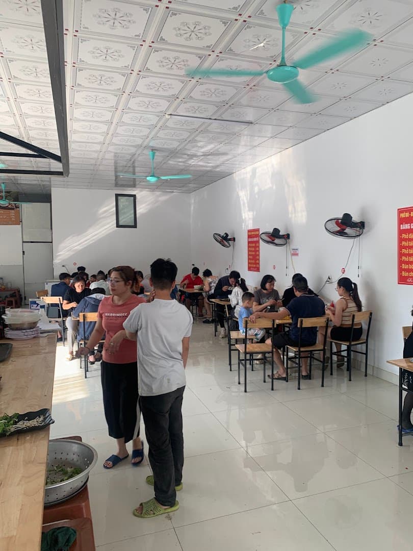 PHỞ BÒ - BÚN CHẢ LẠC NGÀN