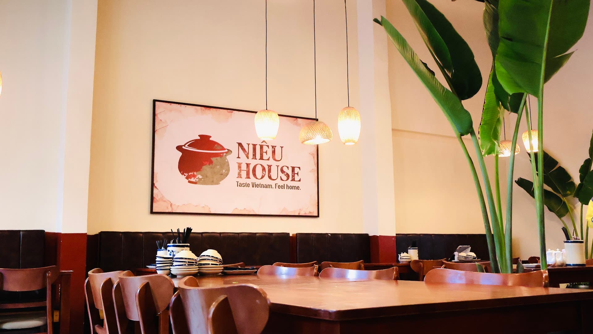 Nhà hàng Cơm Niêu - Niêu House (Nieu House Authentic Vietnam Claypot Rice Restaurant)