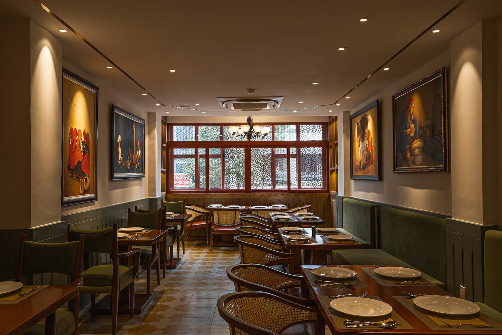 Dahi Handi Indian Restaurant