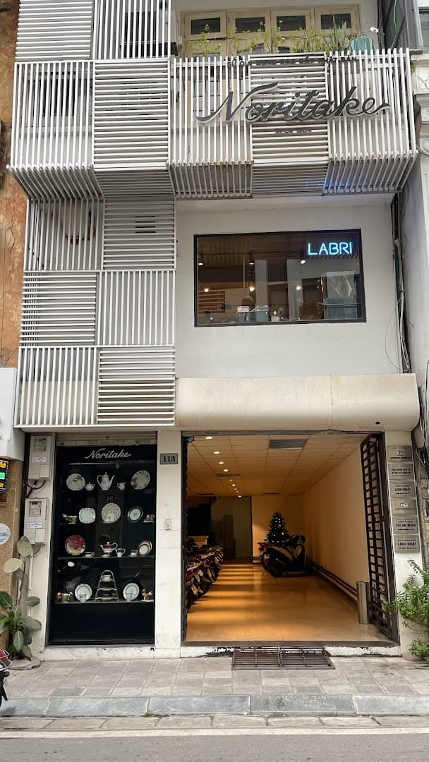 LABRI - Oriental Neo Bistro