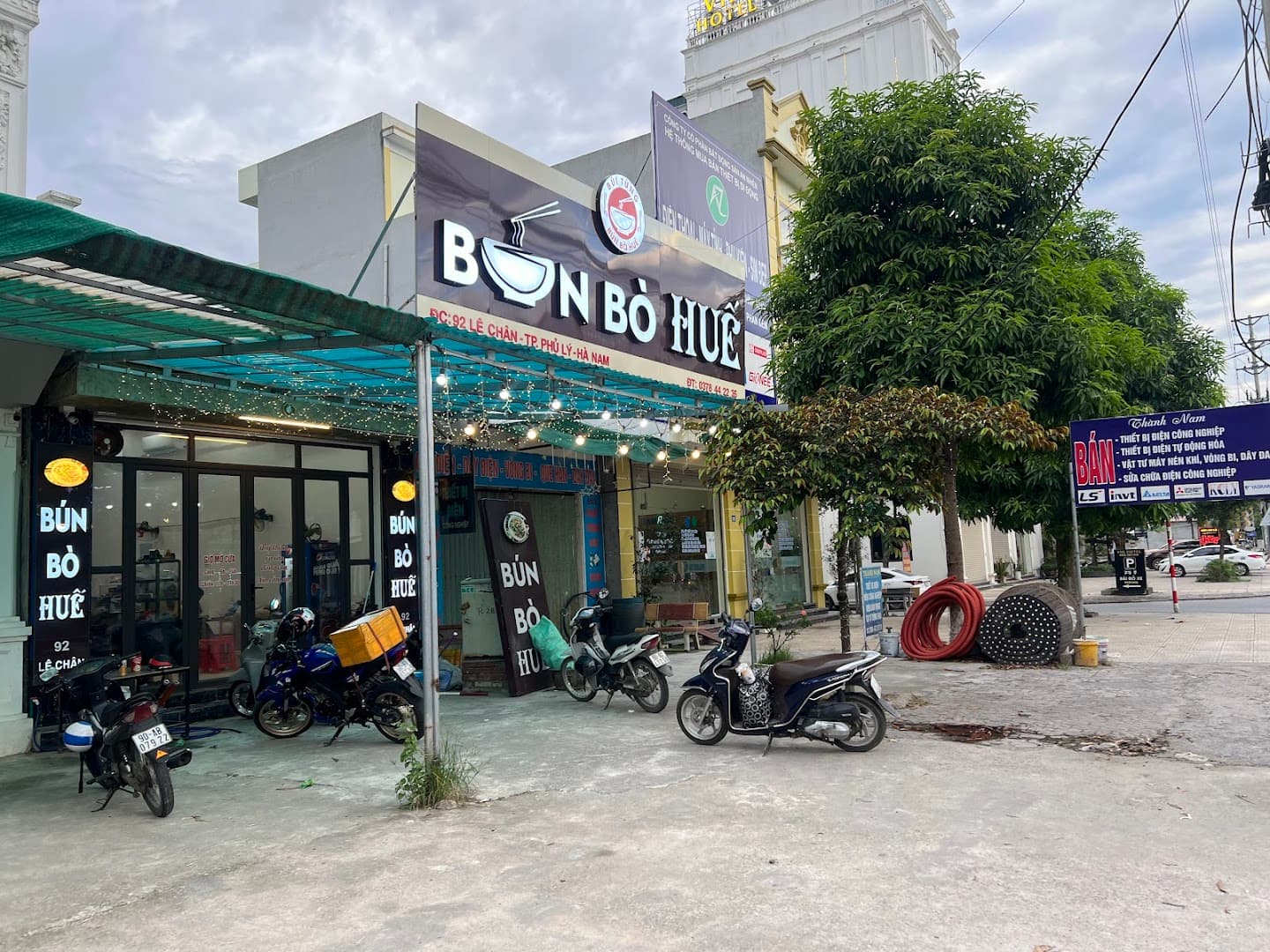 BÚN BÒ HUẾ BÙI TÙNG