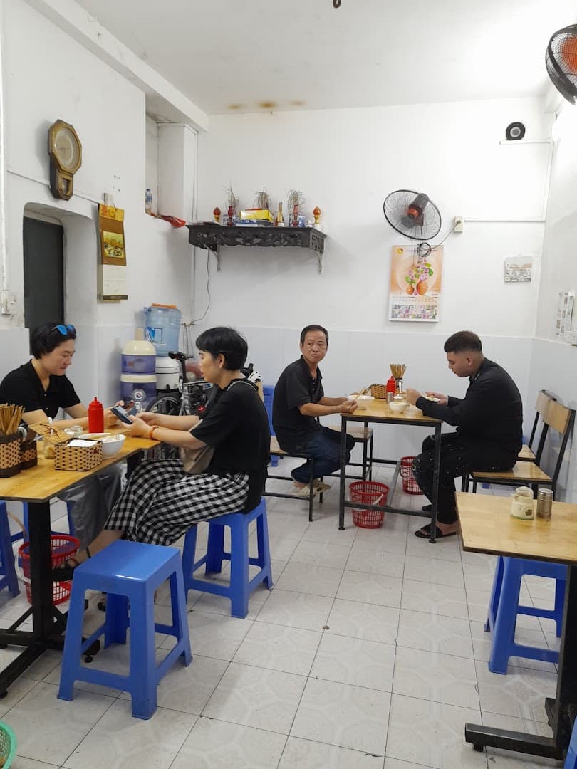 Phở Huấn - Phở trộn nước bò gà sốt vang