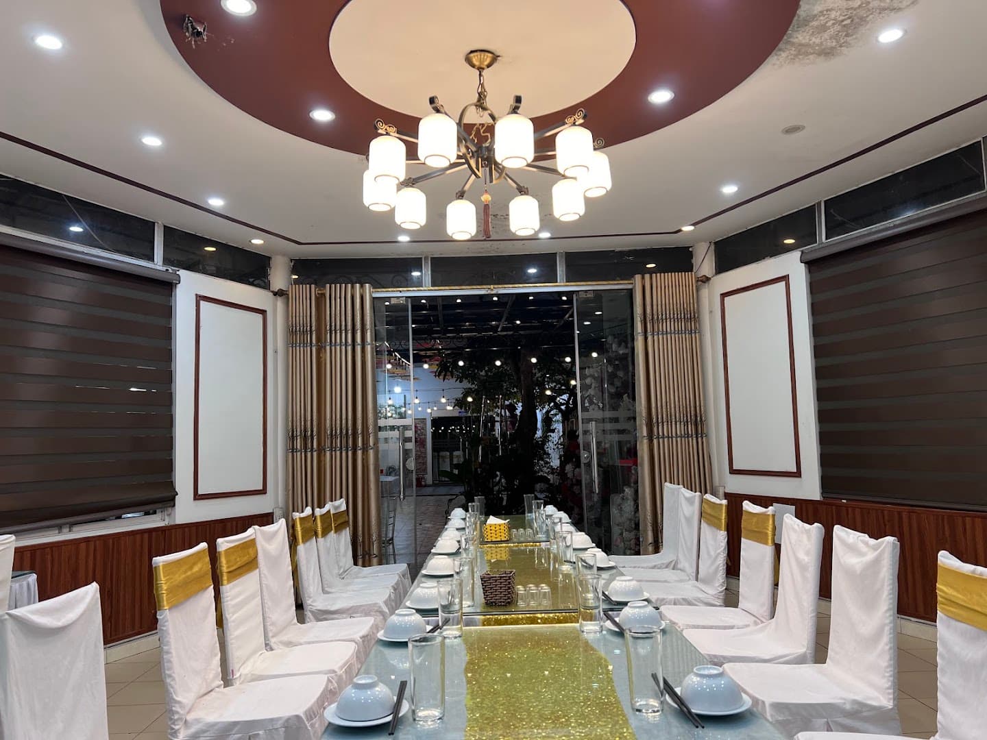 The Hung Snake Restaurant