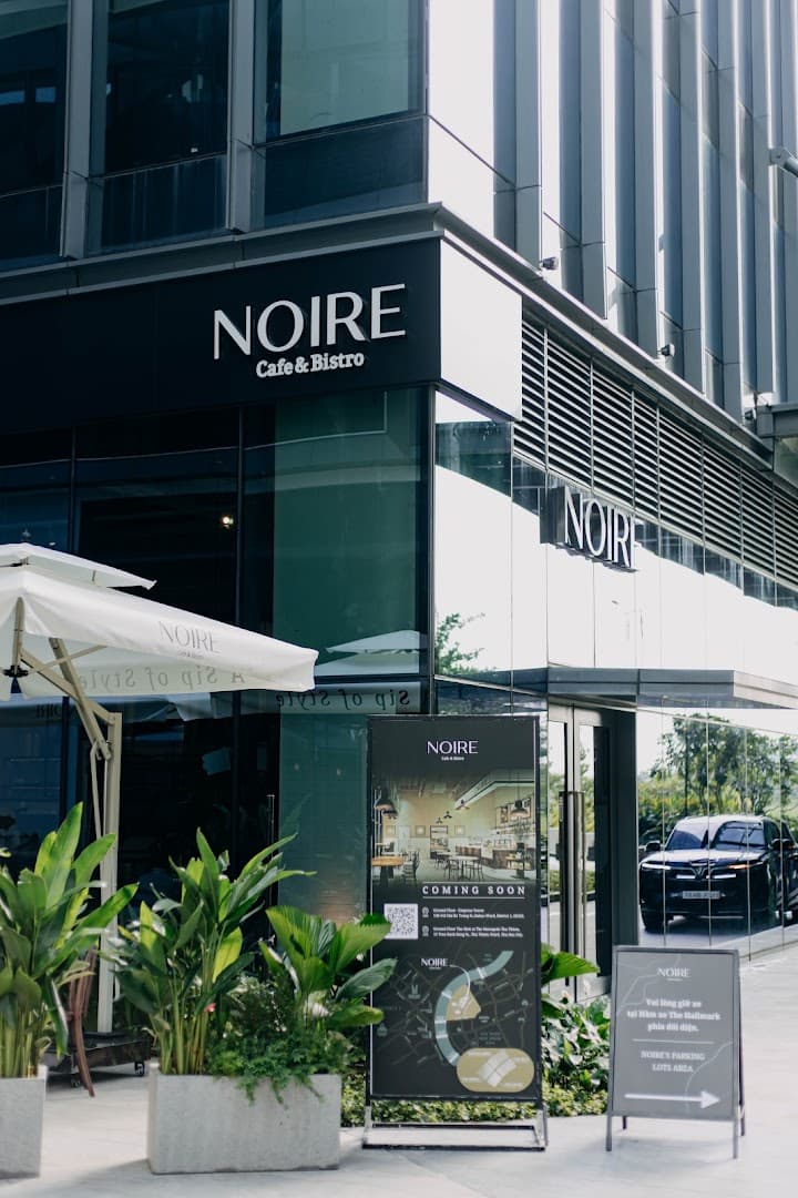 NOIRE Cafe & Bistro