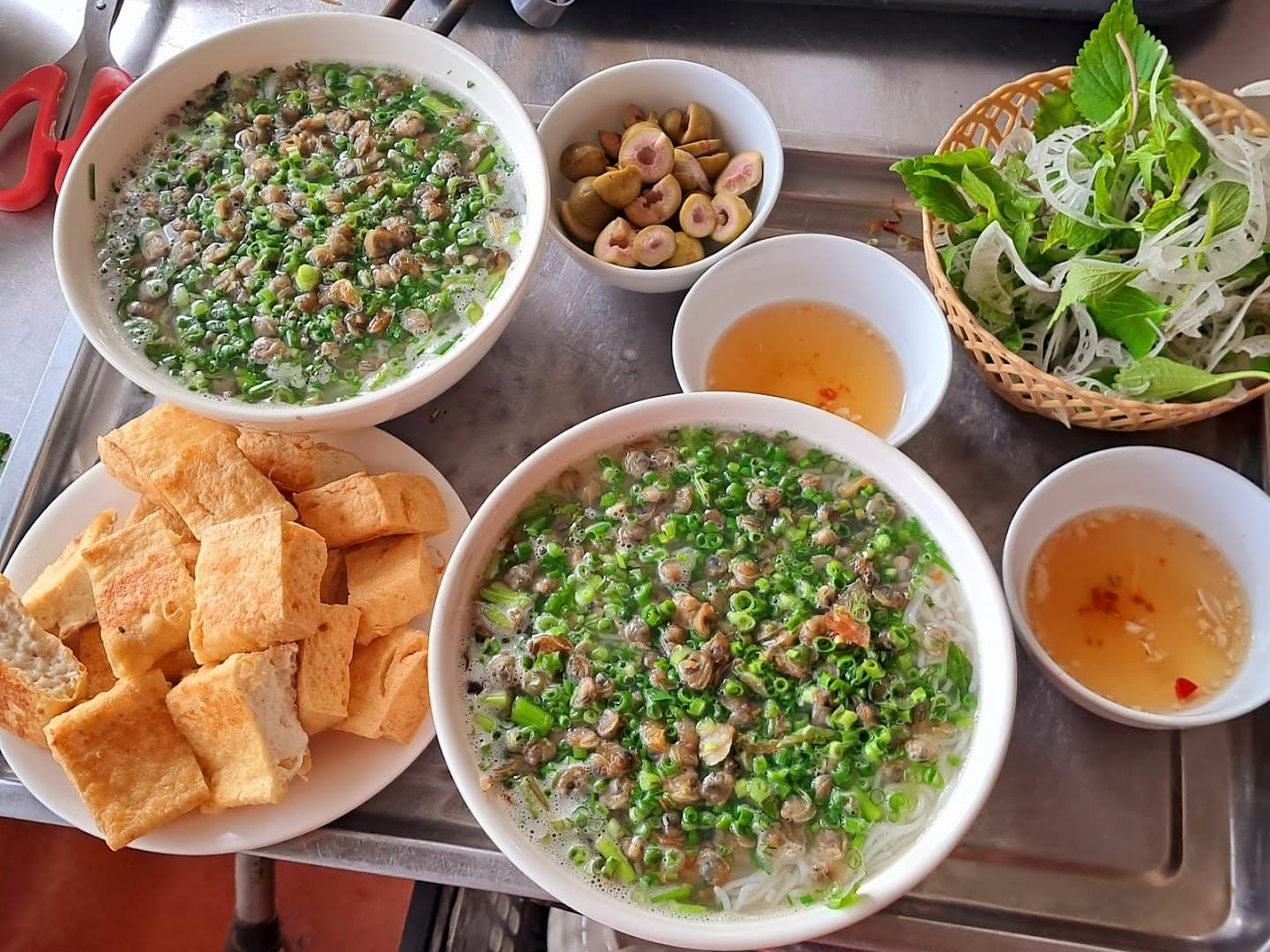 Bún Hến Hồng Tuyết