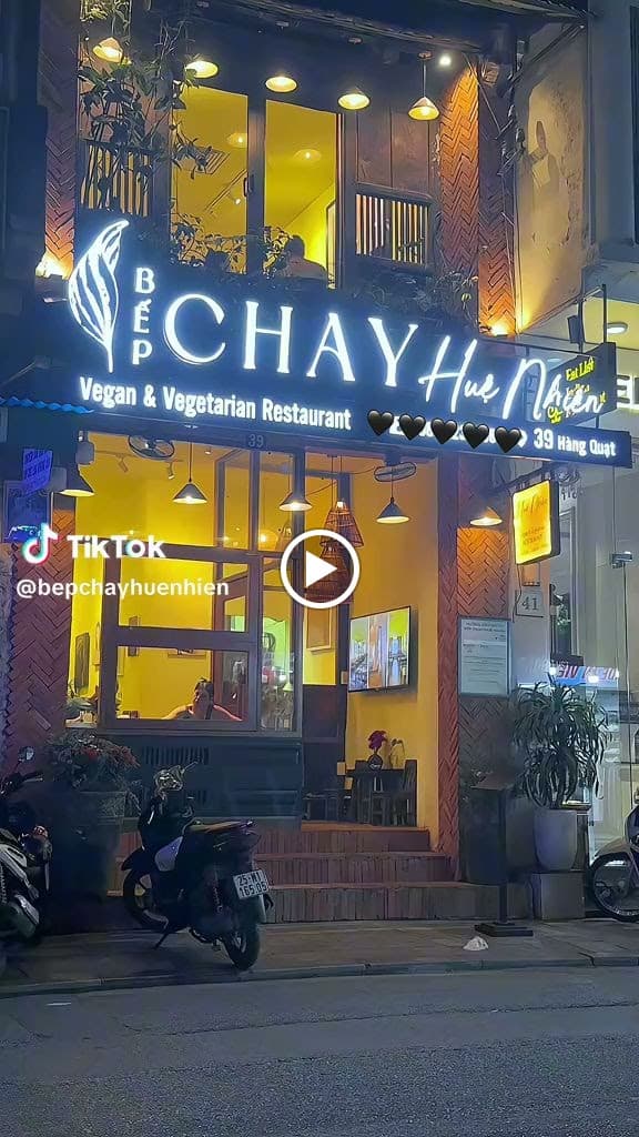 Bếp Chay Huệ Nhiên - Vegan & Vegetarian Restaurant