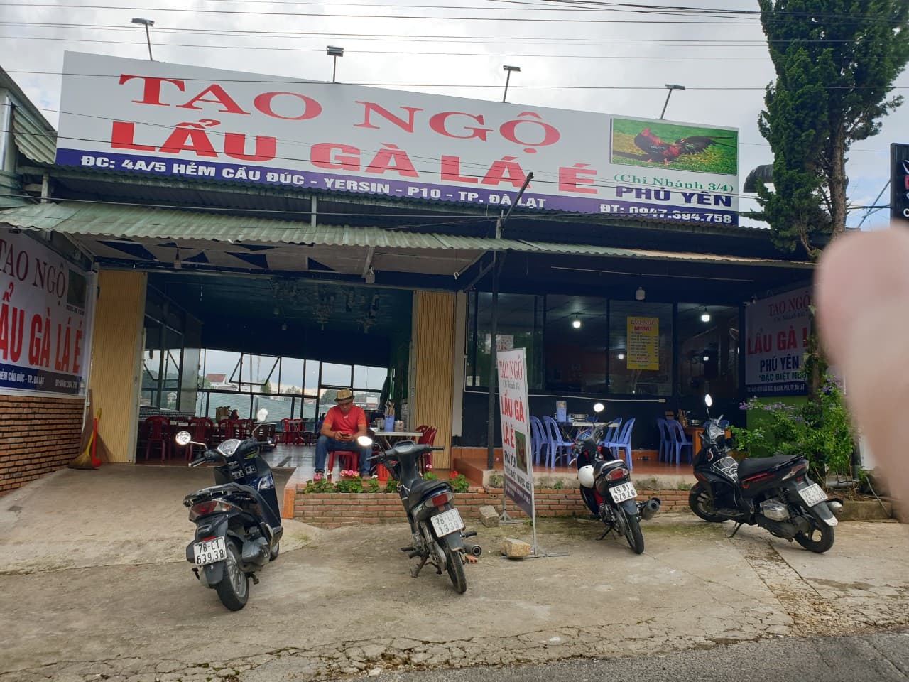Lẩu gà lá é Tao Ngộ