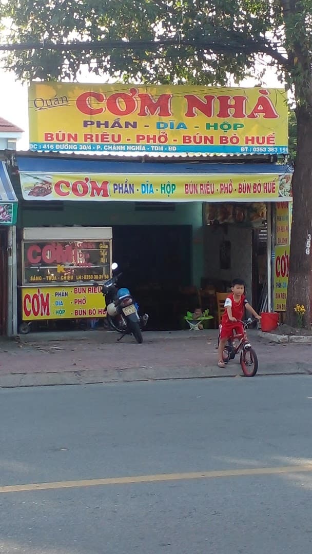 Quán Cơm Bạch Đằng Quán