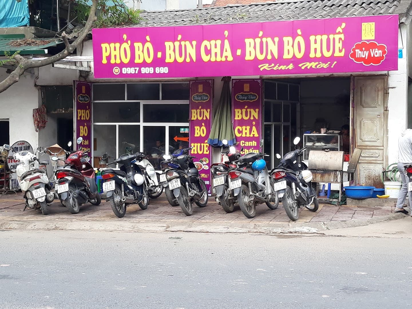 Bún Bò Huế Bún chả phở bò Thủy Vân