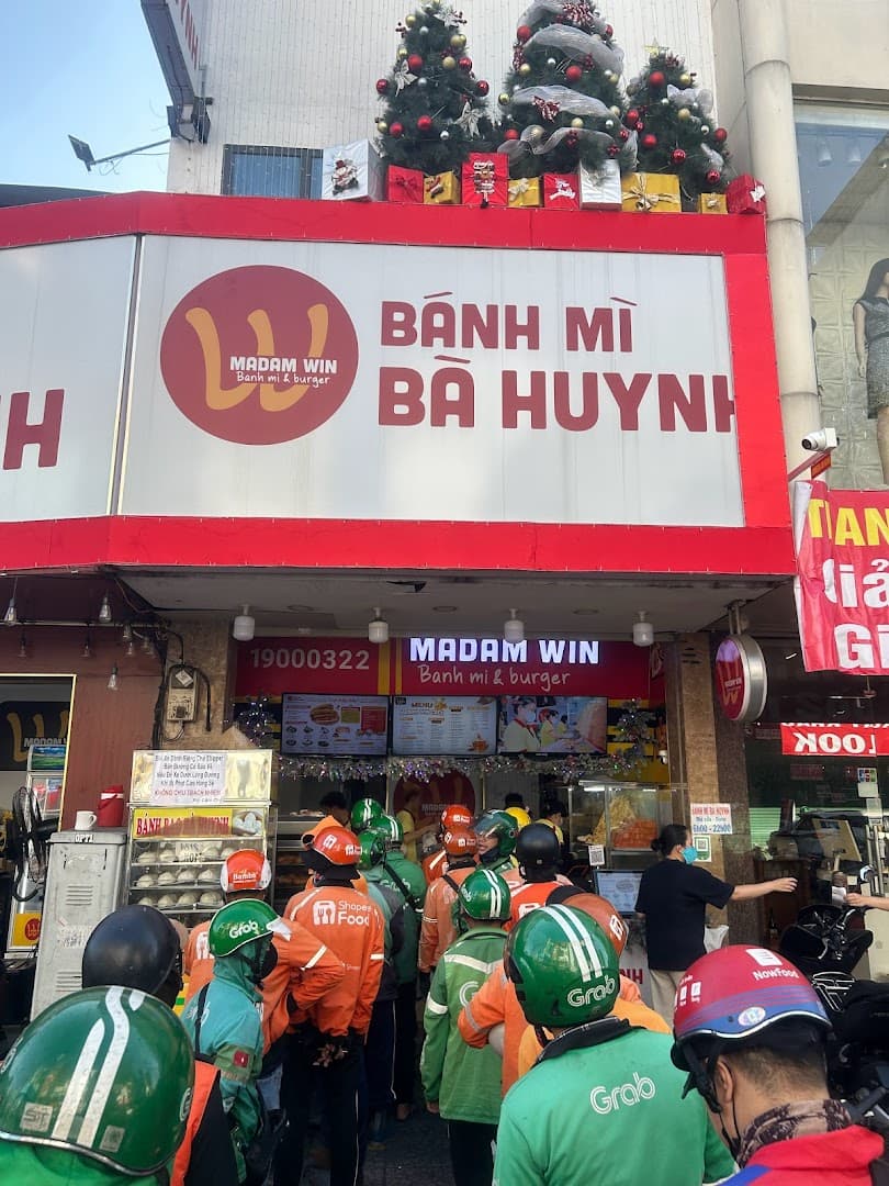 Bánh Mì Bà Huynh (Madam Win)