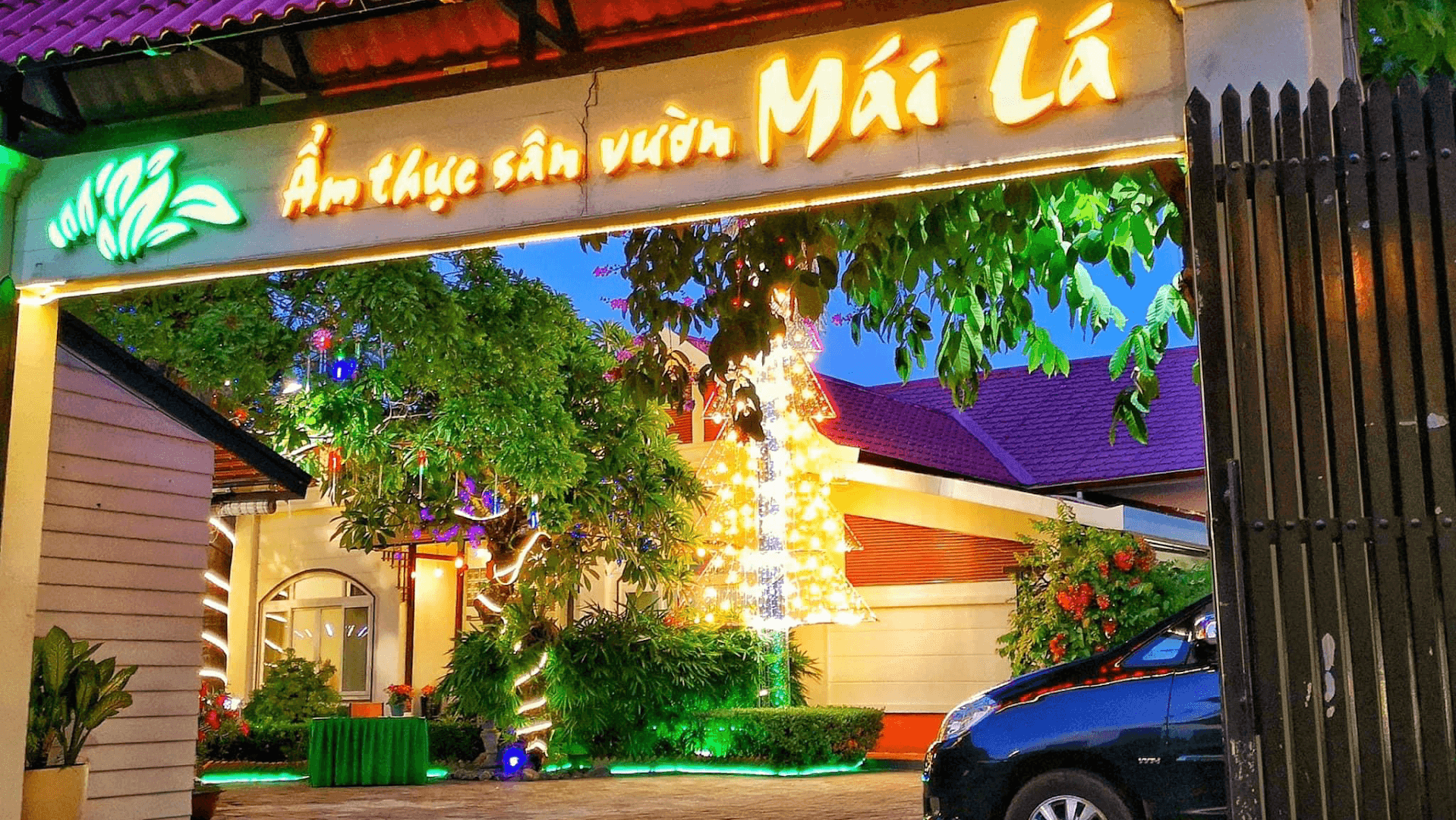 Ẩm thực sân vườn Mái Lá Quận 7