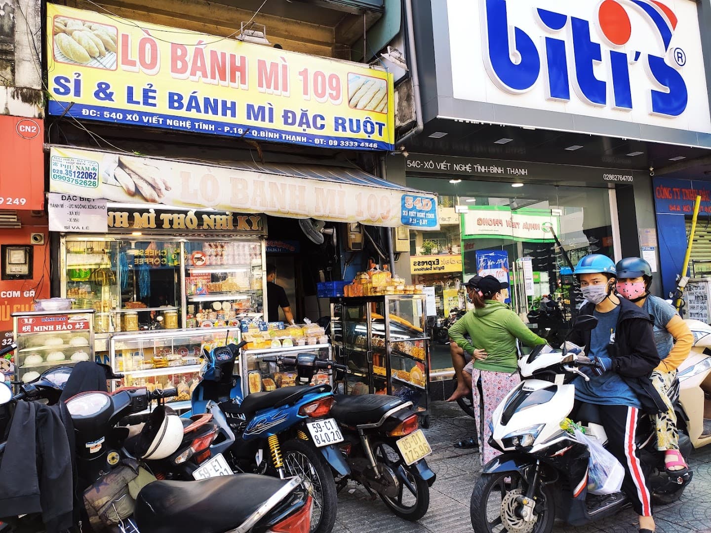 Lò Bánh Mì Út Linh