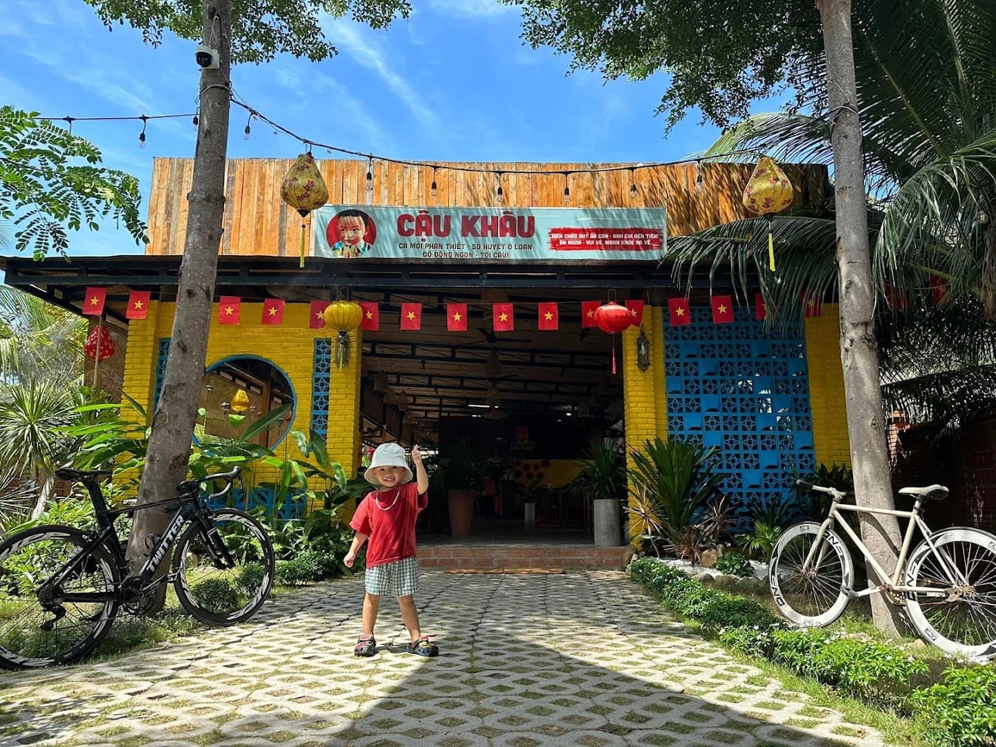 Nhà Hàng Hải Sản Cơm niêu Cậu Khâu - Tiến Thành, Phan Thiết