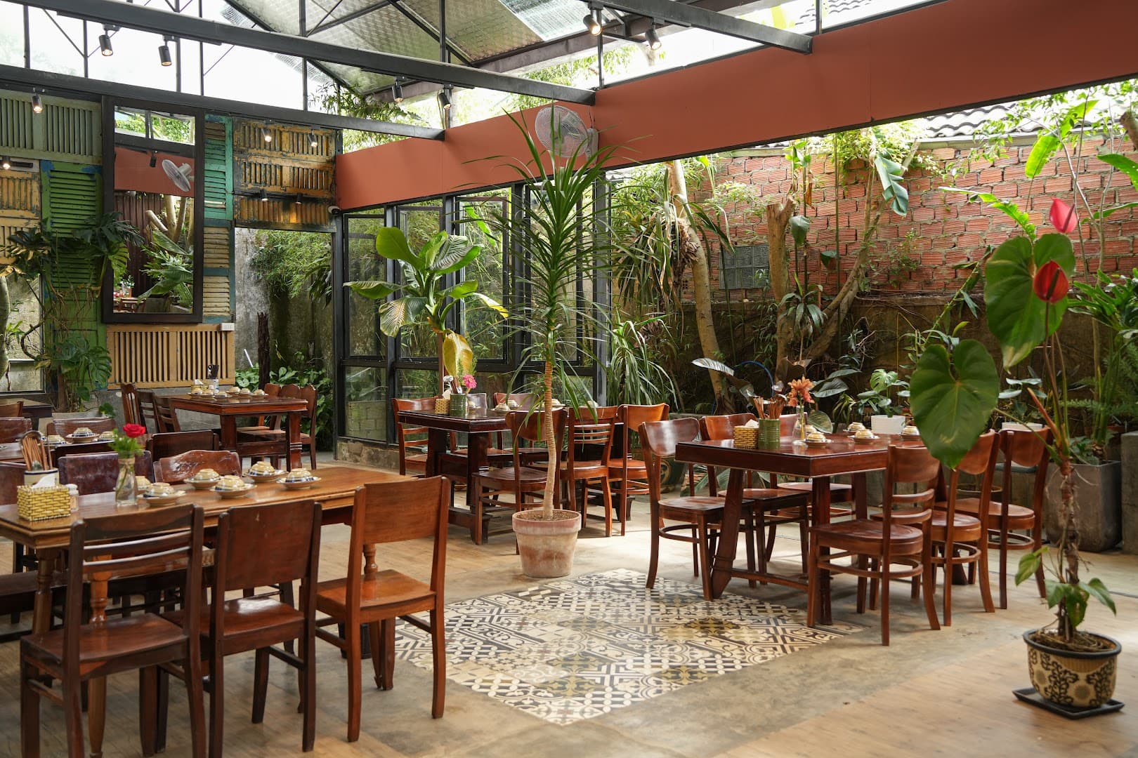 Quán Cơm Quê Xưa (Lê Hồng Phong)