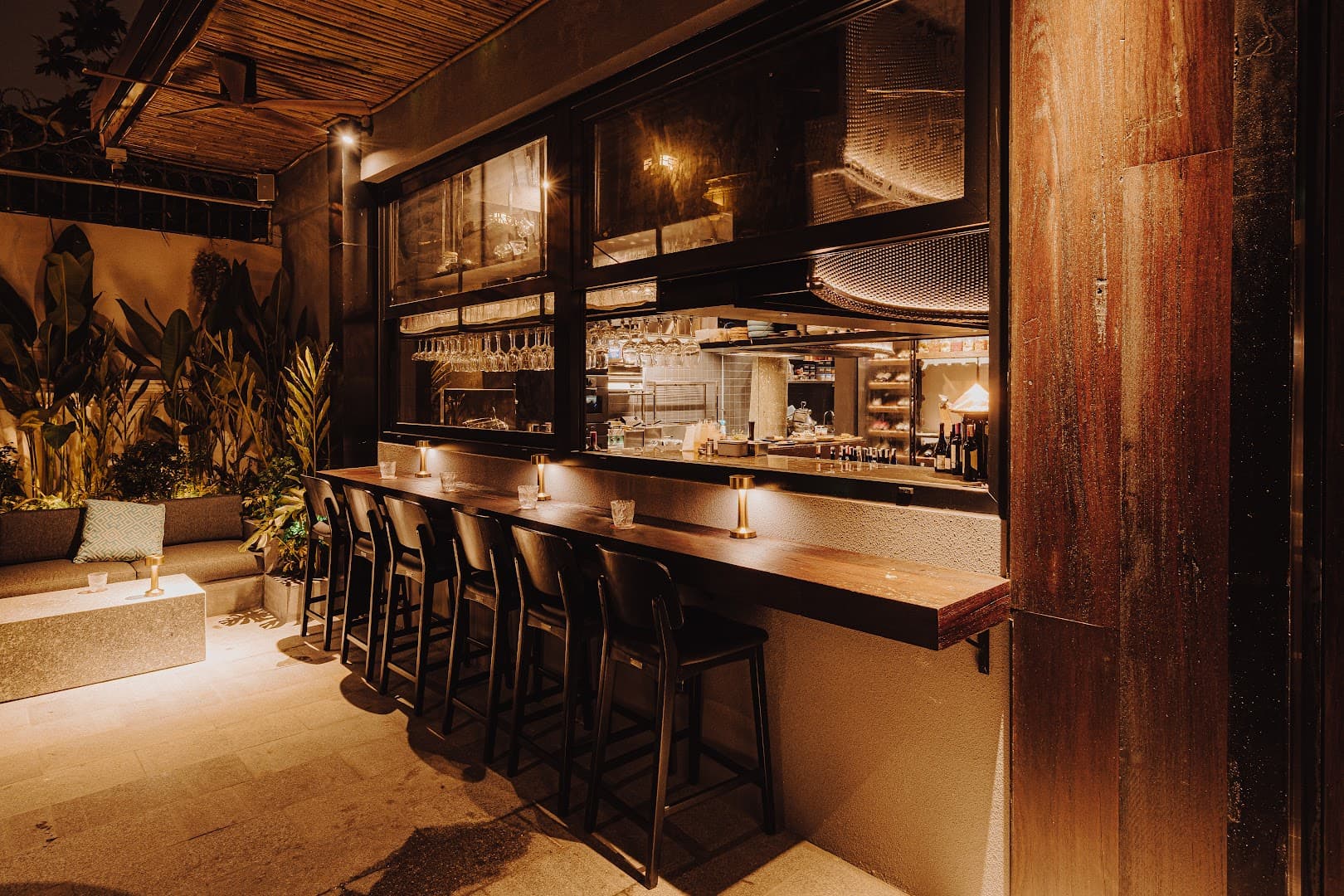 Livannah - Sips & Bites Thảo Điền