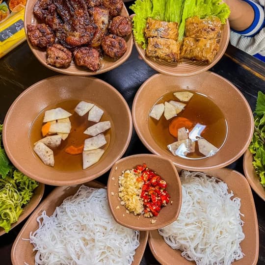 Bún Chả Hà Nội | Phố Hàng Quạt CN3