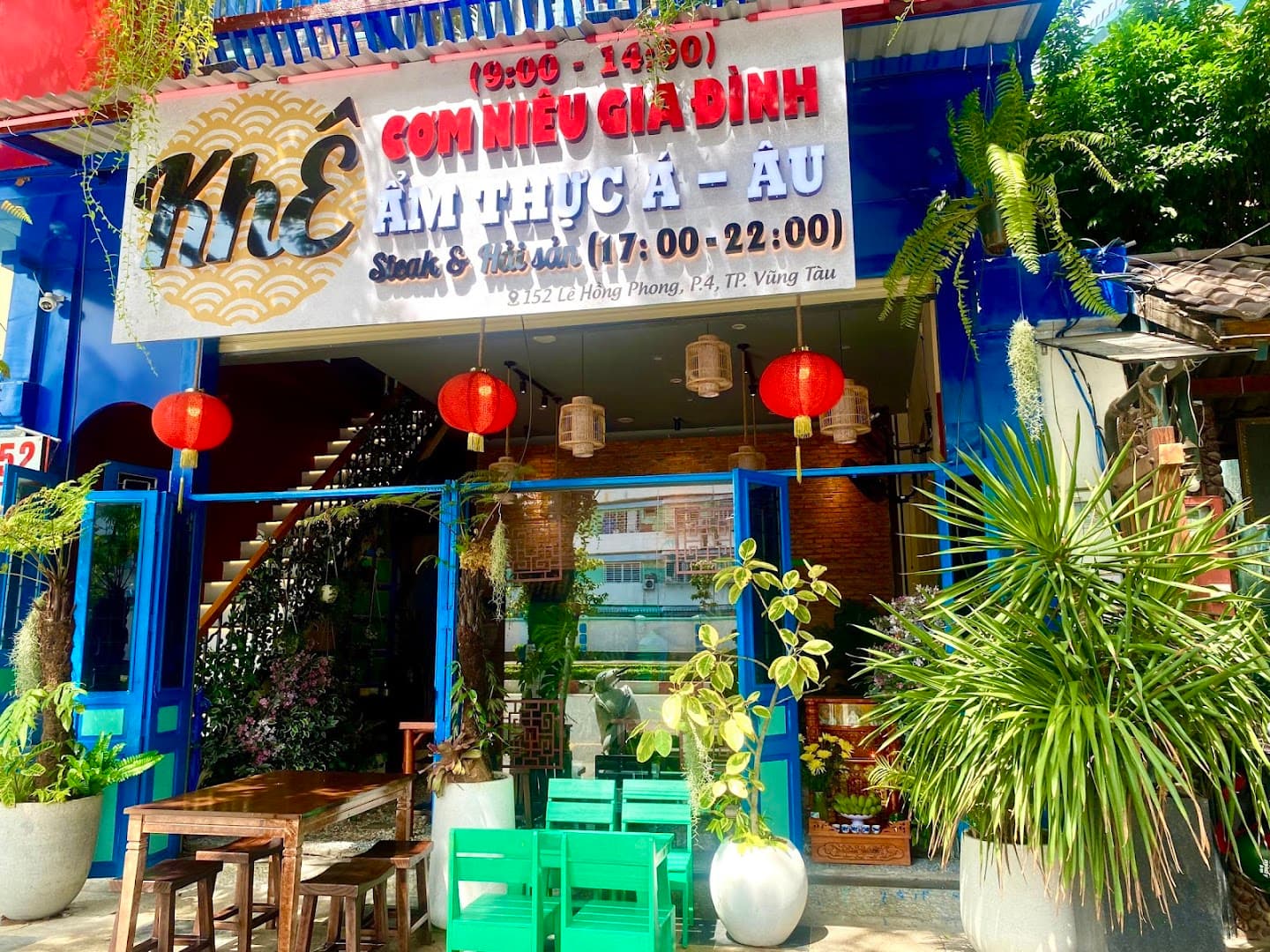 Cơm Niêu KHÊ : Ẩm thực Á Âu kết hợp