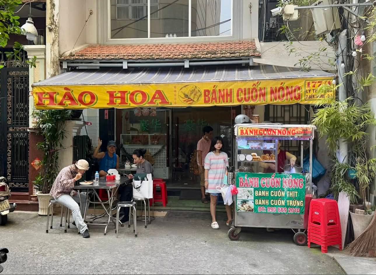 Bánh cuốn nóng Hào Hoa