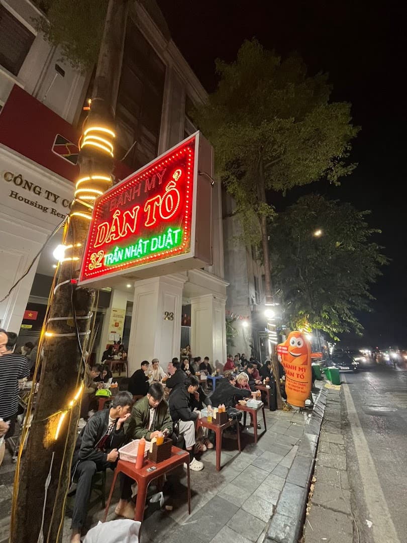 Bánh Mỳ Dân Tổ Chuẩn Gốc - 32 Trần Nhật Duật