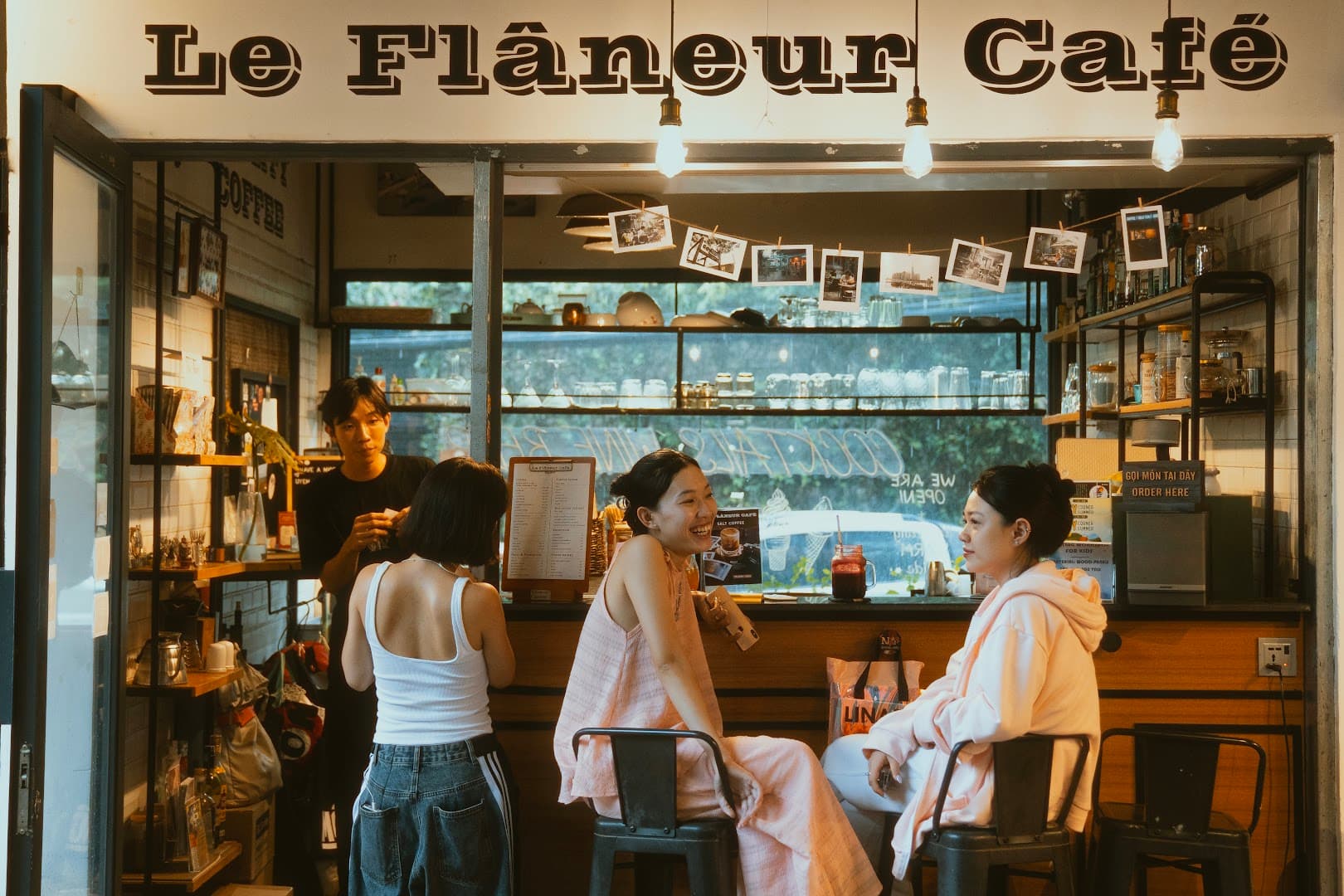 Le Flâneur Café