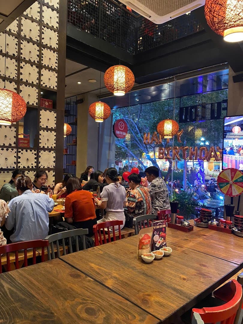 San Fu Lou Restaurant Phan Xích Long